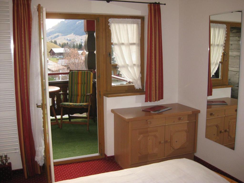 Gaestehaus Walserheimat Riezlern Kamer foto