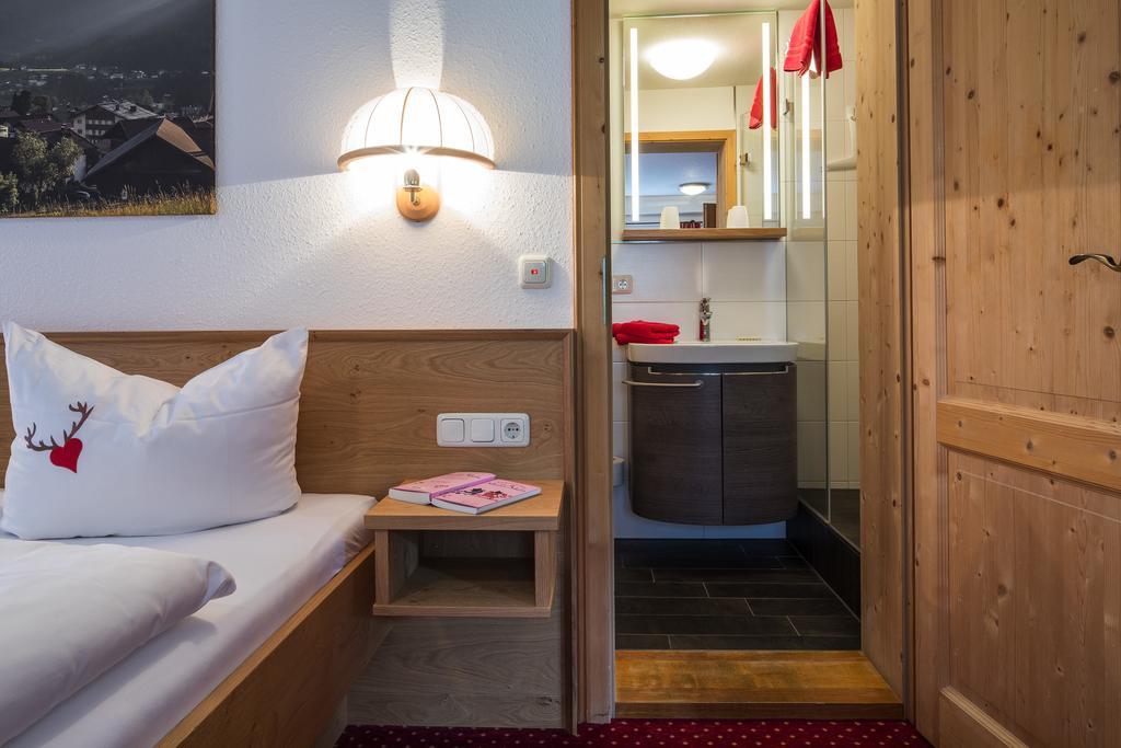 Gaestehaus Walserheimat Riezlern Buitenkant foto