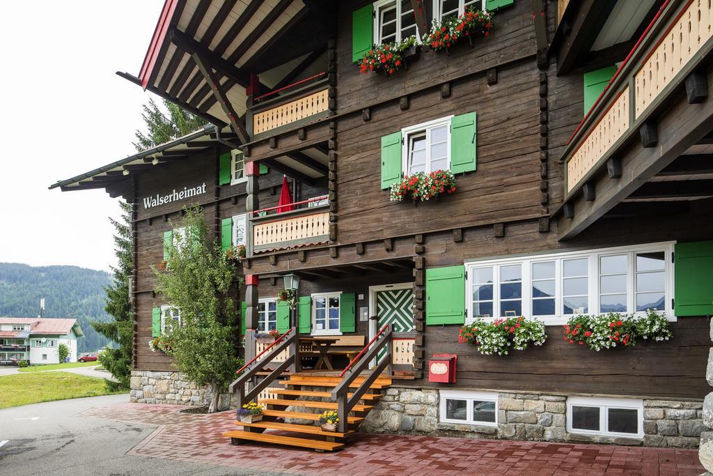 Gaestehaus Walserheimat Riezlern Buitenkant foto