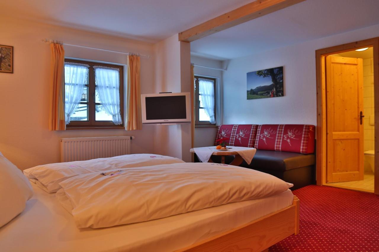 Gaestehaus Walserheimat Riezlern Buitenkant foto